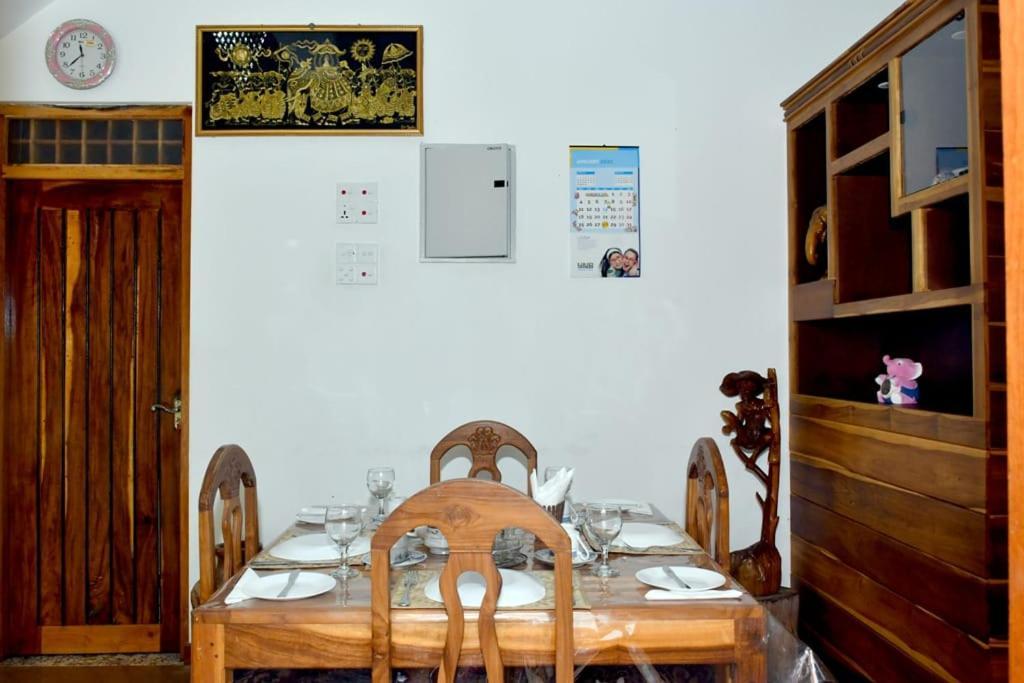 Pearl Bungalow ตรินโคมาลี ภายนอก รูปภาพ