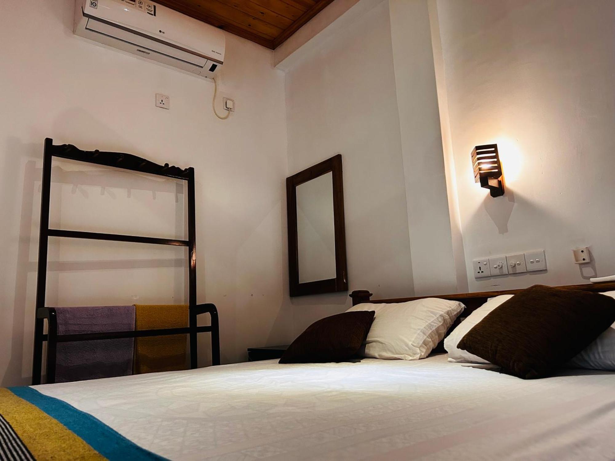 Pearl Bungalow ตรินโคมาลี ภายนอก รูปภาพ