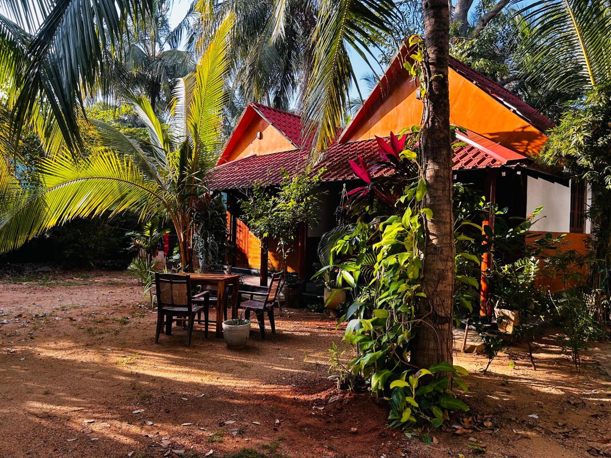 Pearl Bungalow ตรินโคมาลี ภายนอก รูปภาพ