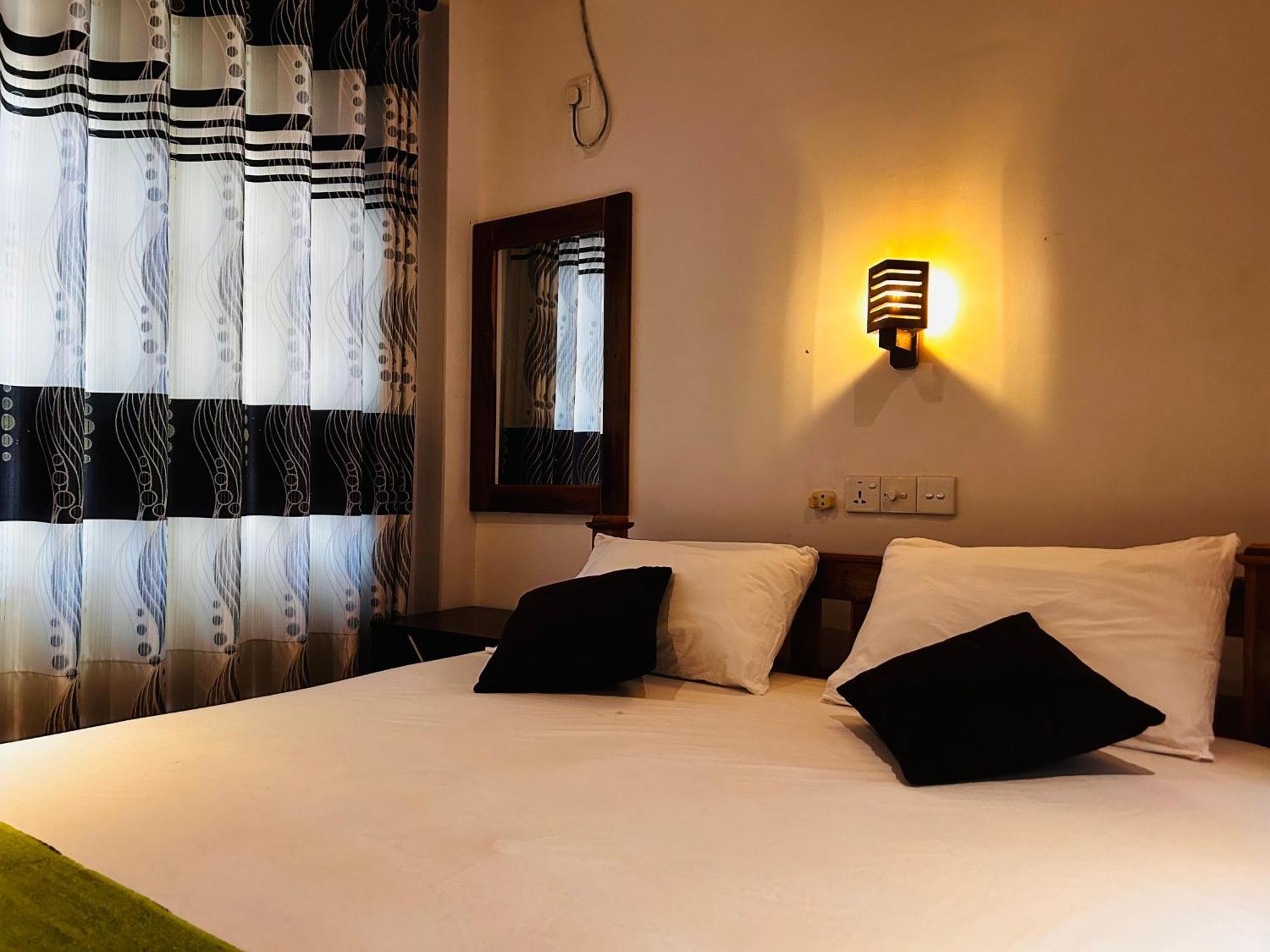 Pearl Bungalow ตรินโคมาลี ภายนอก รูปภาพ