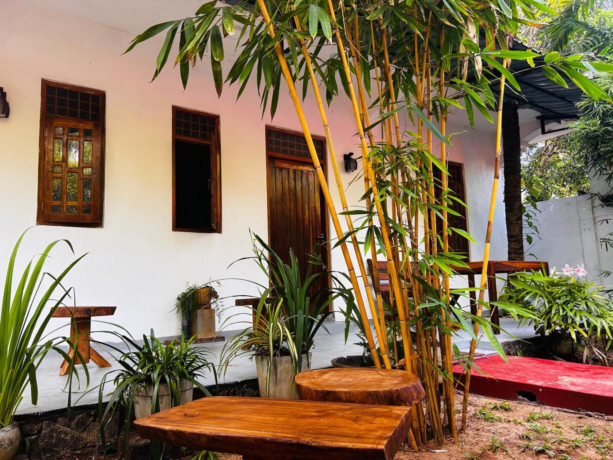 Pearl Bungalow ตรินโคมาลี ภายนอก รูปภาพ