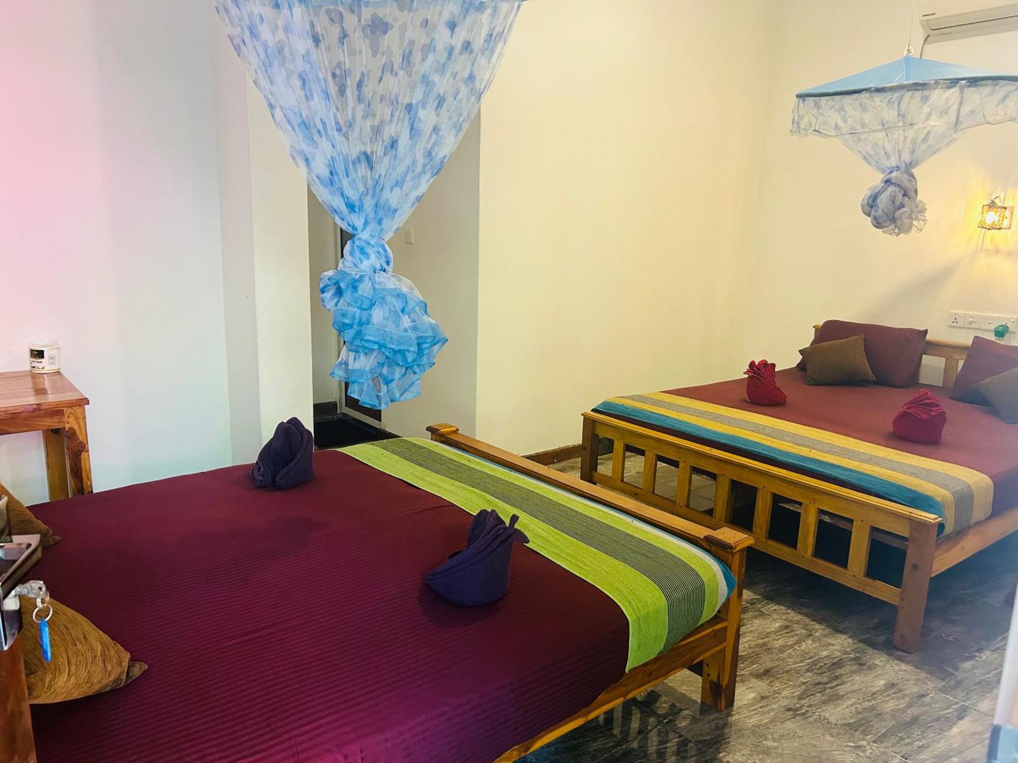 Pearl Bungalow ตรินโคมาลี ภายนอก รูปภาพ